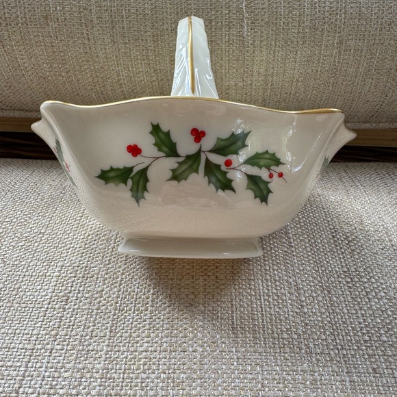 Lenox Cream and Gold Dish with Holly Accents - Picture 2 of 4